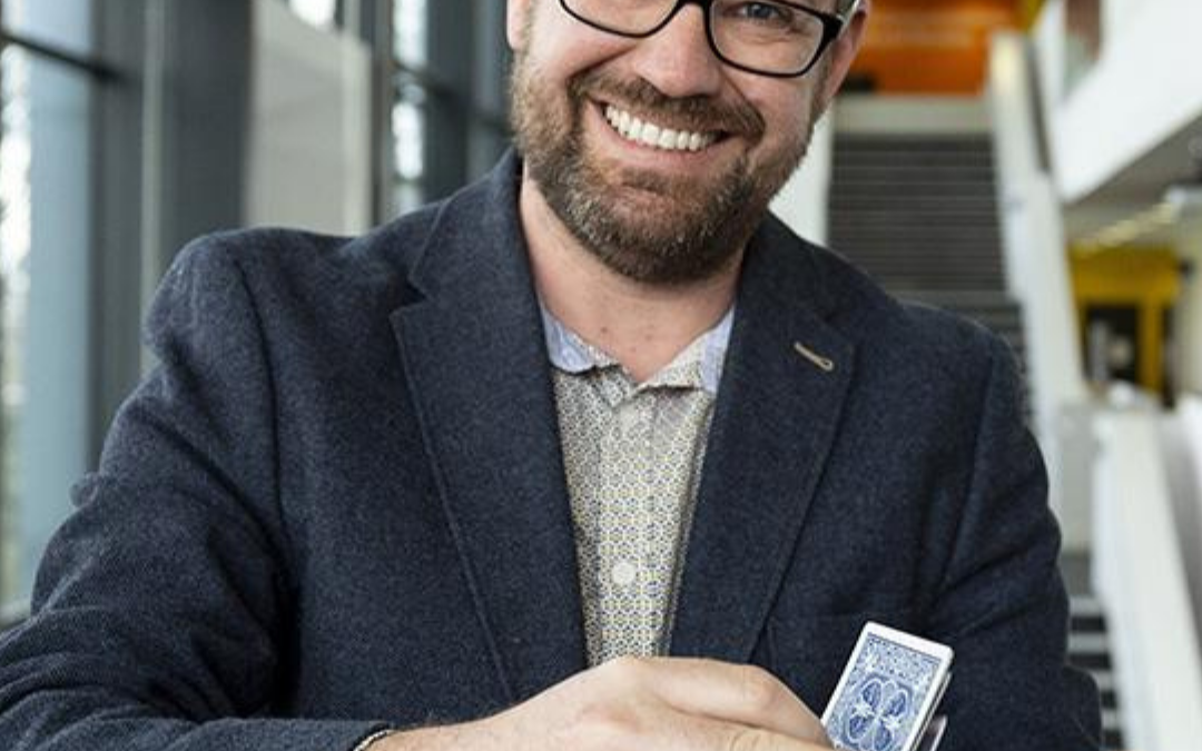 Episode 19: The Psychology of Magic and its Use in Wellbeing with Gustav Kuhn, PhD